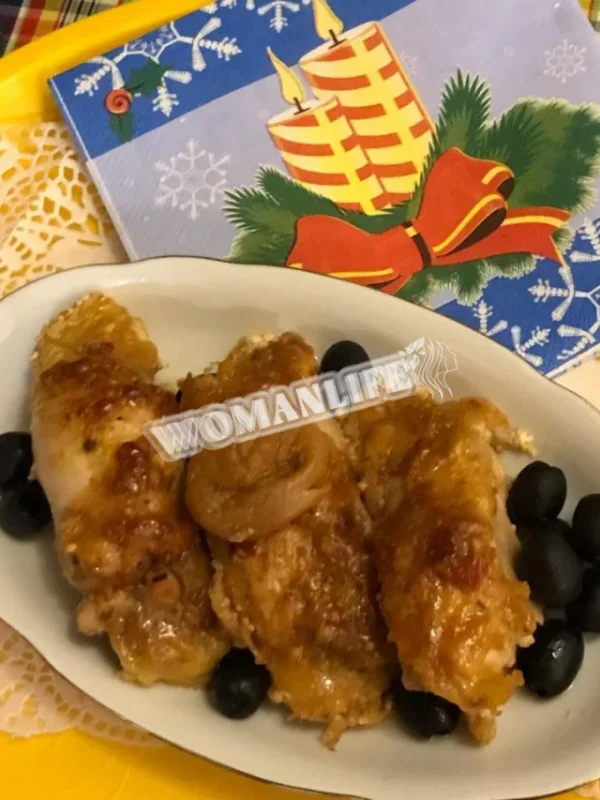 Рулетики з курячого філе з курагою та сиром