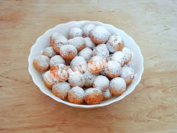 Класичні сирні пончики