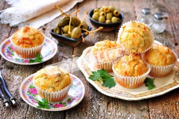 Курячі мафіни з куркою та сиром