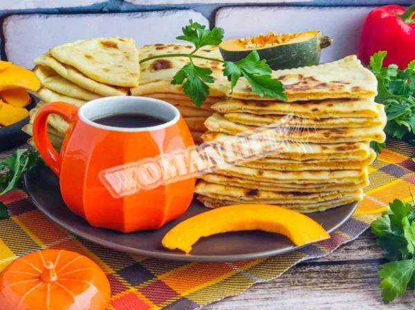 Хінгалш з гарбузовими чеченськими коржами