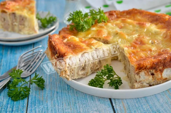 Улитка из лаваша с фаршем в духовке пирог