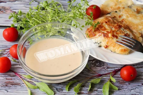 Простий кляр для смаження риби на сковороді з яйцем