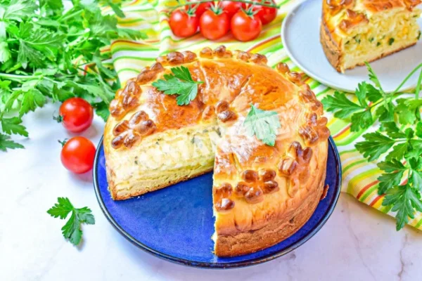 Пиріг з рисом і яйцем в духовці