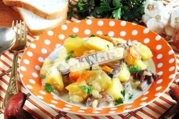 Картопля з боровиками