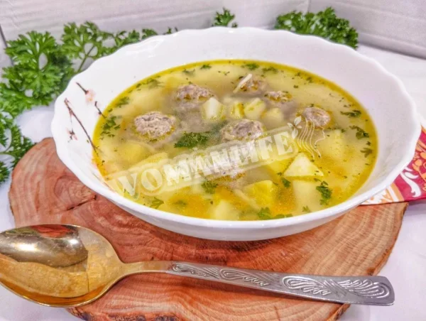 Суп з фрикадельками