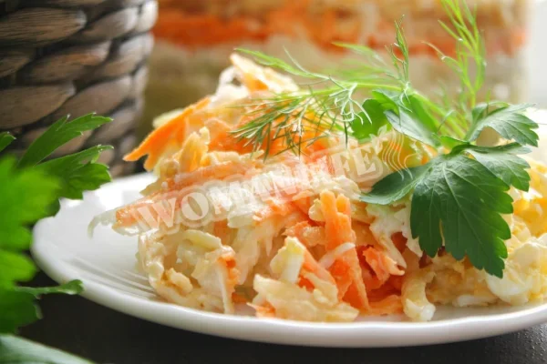 Салат з кольрабі