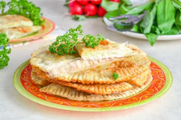 Чебуреки з картоплею