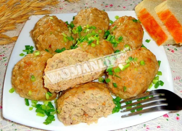 Парові котлети з фаршу в мультиварці