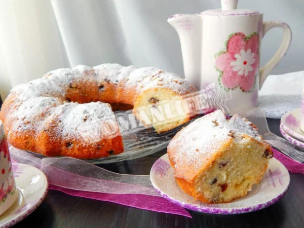 Класичний кекс із родзинками