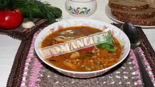 Гречаний суп з грибами