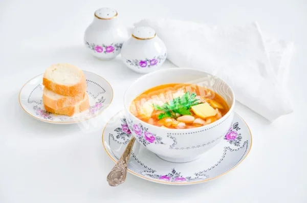 Квасолевий суп з куркою