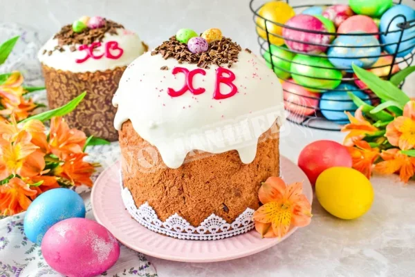 Паска в духовці з родзинками