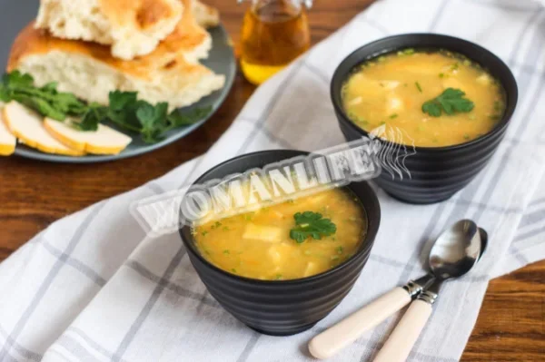 Гороховий суп з сиром