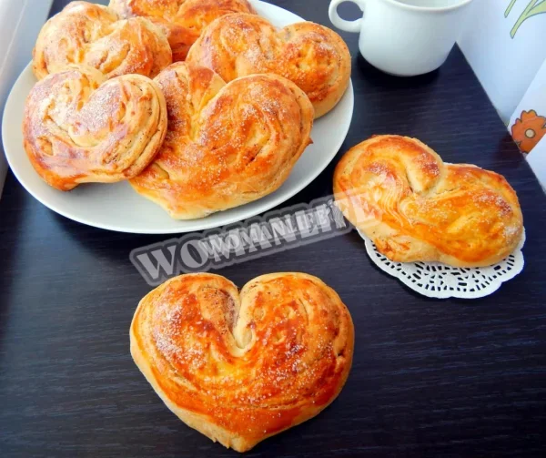Булочки з корицею і цукром