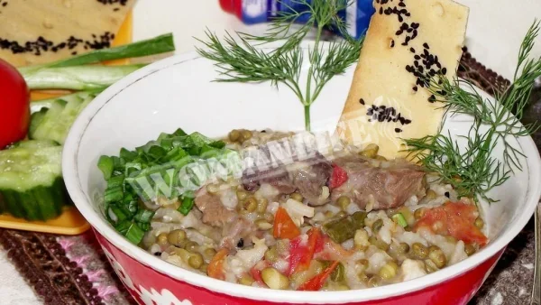 Машкічірі з маш і рису з жирним хвостиком