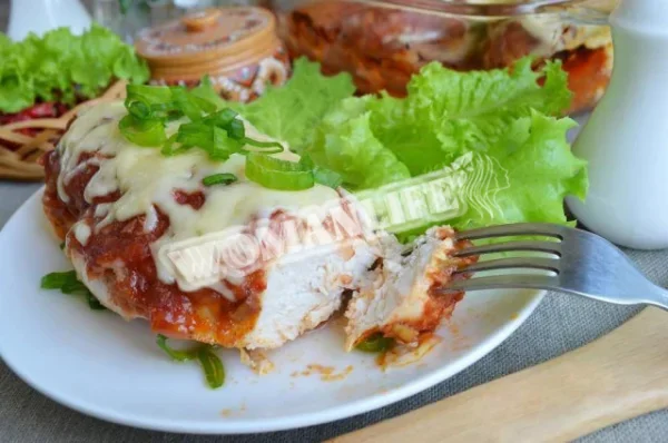 Курка з соусом сальса