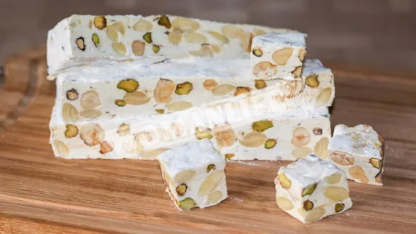 Торроне (Torrone) - італійська нуга