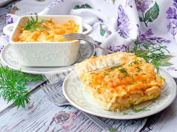 Макарони в духовці з сиром і яйцем