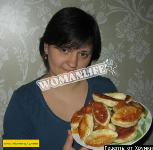 Пиріжки, смажені із зеленою цибулею та дріжджовими яйцями