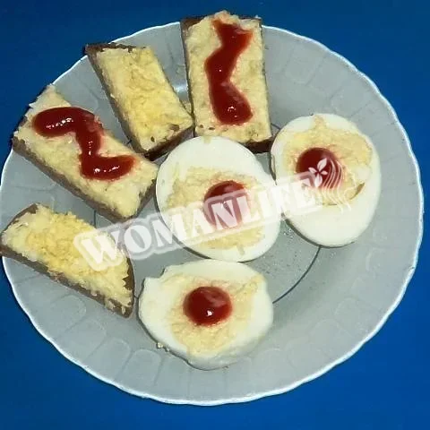 Яйця з сиром і часником