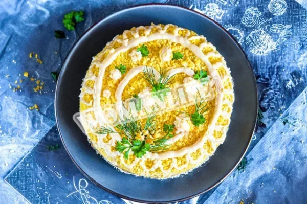 Салат з печінки з сушеними грибами