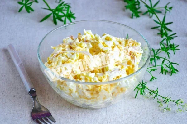 Салат з кальмарами і сиром