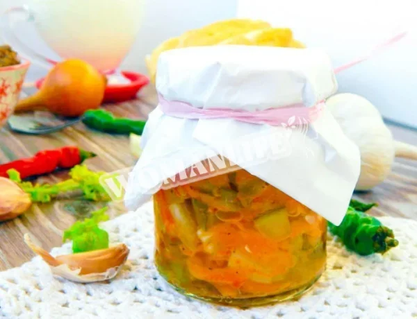 Кабачки з цибулею і морквою на зиму