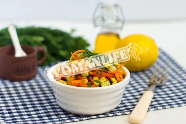 Корейський салат з кукурудзи з моркви та огірка