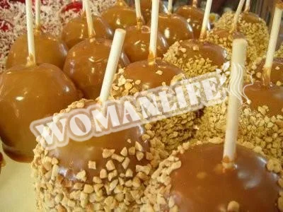Фрукти з карамеллю