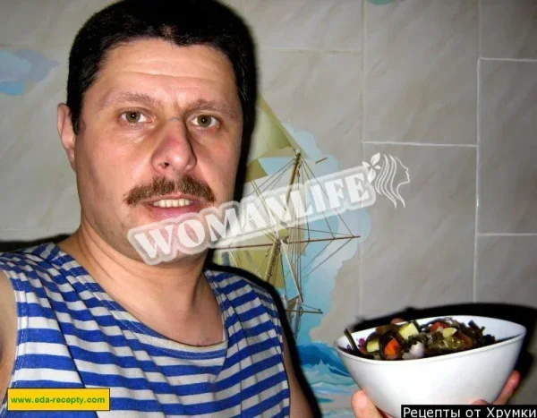 Пісний салат з водоростей з огірками і картоплею