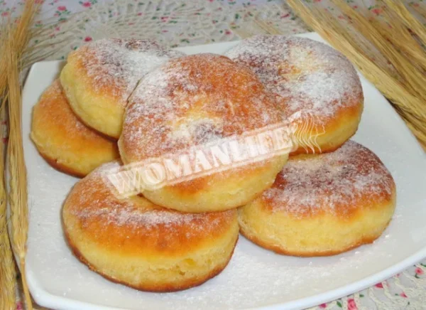 Пампушки зі сметаною