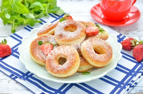 Пончики з молоком на сковороді