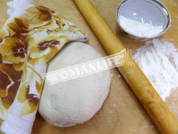 Здобне дріжджове тісто на маргарині для булочок