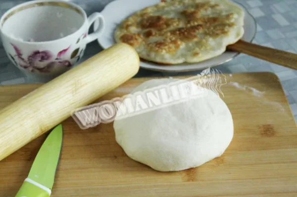 Тісто для коржів на сковороді