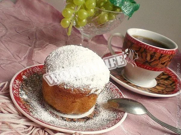 Капкейк з начинкою з сиру і банана