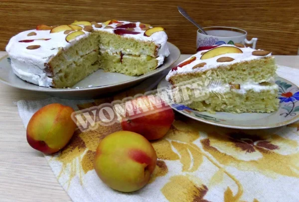 Персиковий бісквіт з масляним кремом