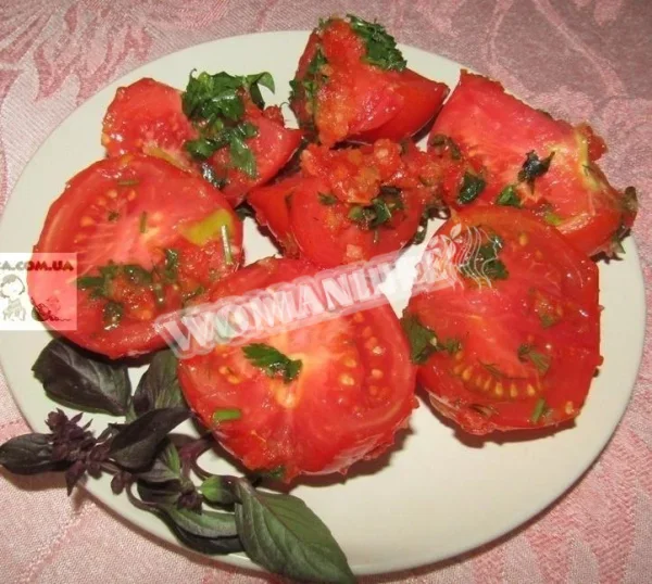 Літня закуска з помідорів по-корейськи