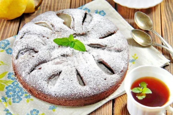 Шоколадний пиріг з грушами