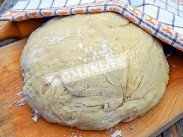 Дріжджове тісто для булочок на молоці
