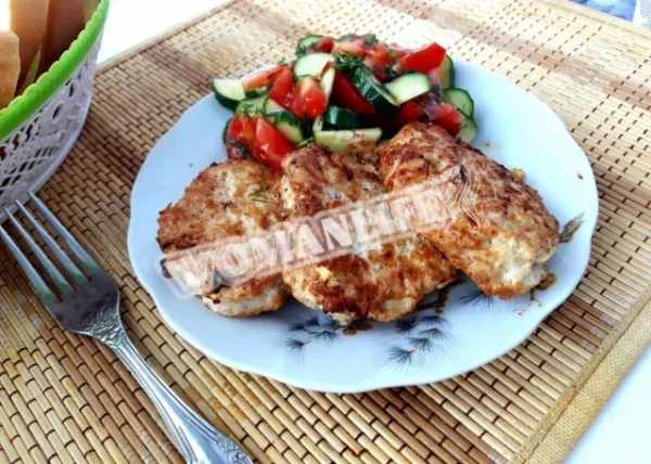 Курячі котлети з молоком
