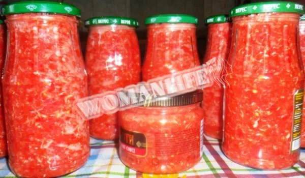 Сира аджика з хроном і помідорами на зиму