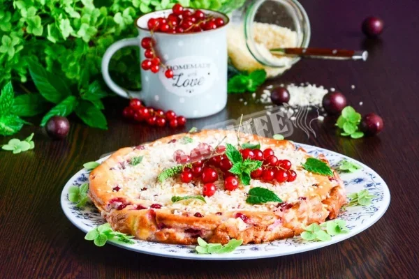 Десерт з сиру і сметани
