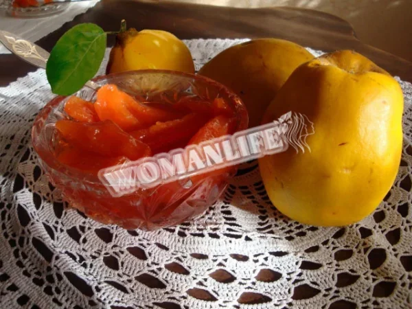 Варення з айви шматочками