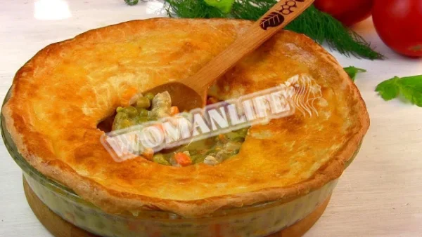 Американський пиріг з куркою та овочами