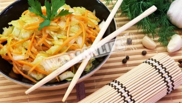 Маринована капуста по-корейськи зі спеціями
