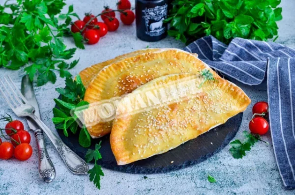 Чебуреки з фаршем в духовці