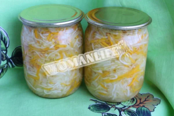 Корейський салат з кабачків на зиму