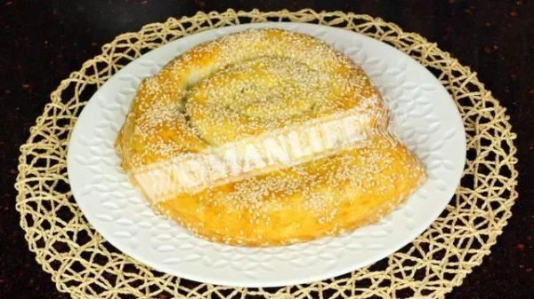 Пиріг з м'ясом равлика з куркою та грибами