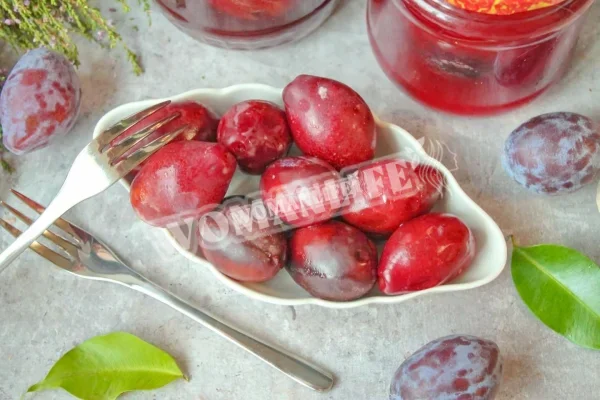 Мариновані сливи на зиму