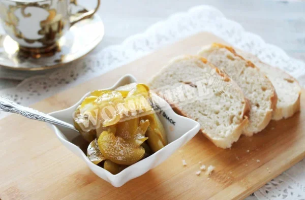 Швидке яблучне варення часточками